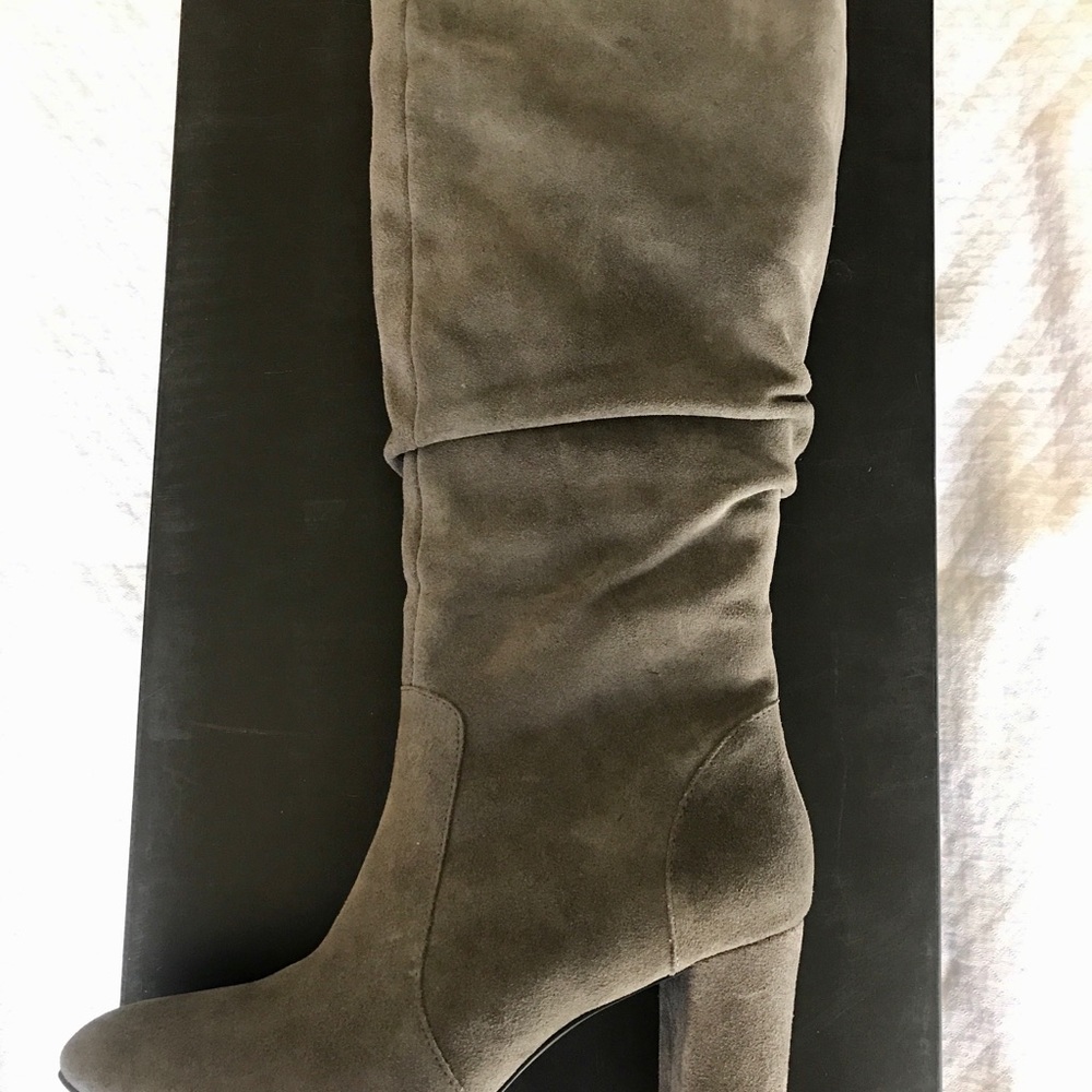 H by Halston tall shaft Suede boots - 8.5, NIB - Picture 4 of 10